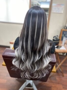 ナスキィ(Naski) 人気のバレイヤージュスタイル