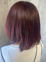 ロカ バイ ティアトロ ヘア サロン(ROCA by teatro hair salon)&nbsp;チェリーレッド ミディアムボブ ブリーチ ハイトーン 20代 30代