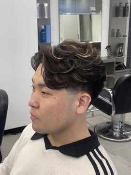 グルーマーズトウキョウ(GROOMER/S TOKYO) ブルーブラックフェザーパーマスパイキーショートサーフカール