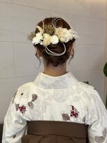 パカ(paka)&nbsp;ゆるふわシニヨン