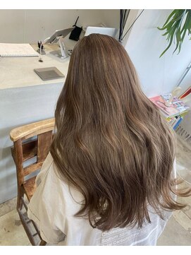 ルネシミズ(Rune shimizu) 透明感ミルクティーベージュ