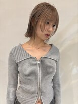 イル(ill) ミルクティー ミルクティーグレージュ ボブ 顔周りカット