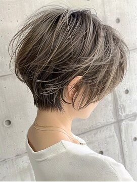 ルーファス 恵比寿 渋谷(Ruufus) 【50代60代】似合わせ大人ショート／絶壁解消／白髪ぼかし