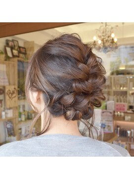 バグース 平塚(BAGUS) 編み込みアップ@20代/30代/40代/50代/60代