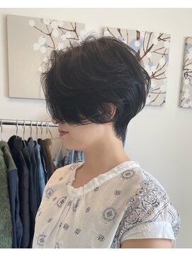 ジジ チーク 栃木(Gigi cheek) ハンサムショート/コテ巻きorパーマ