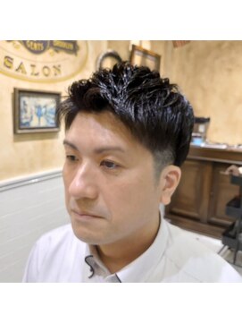 ルドローブラントオオサカ(LUDLOW BLUNT Osaka) 【LUDLOW BLUNT】ツーブロック サラリーマンヘア アップバング