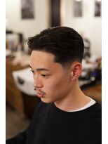 ザチョップショップ キチジョウジ(THE CHOP SHOP KICHIJOJI)&nbsp;センターパート　メンズカット