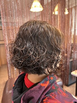 ル シャンブル(LE CHANVRE) 50代、60代、知的パーマボブ×小顔前下がりボブカット