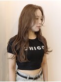 くすみベージュ