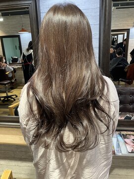 ニースヘアギャラリー 上野御徒町店(Neece hair gallery by across) イルミナスターダストでアッシュグレージュ