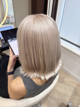 アーチバイケンジ(arch by kenje) ホワイトベージュ/平塚美容室/ミディアムヘア/ブリーチカラー