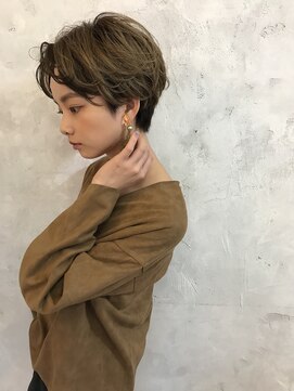 ヘアスタジオニコ(hair studio nico...) センター分けショート
