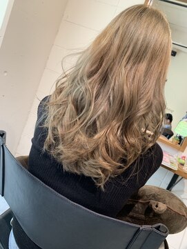 エルエーヘアー(L.AHAIR) ブロンドカラー