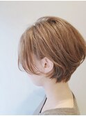 えりあしスッキリ耳かけハンサムショートヘア