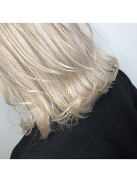 エイル アメ村(Eir) ホワイトベージュ