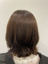 タエビスアリッサム(Taebis Alyssum) プラチナベージュ外ハネミディ