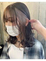 ラニヘアサロン(lani hair salon)&nbsp;インナーシルバーベージュのミディアムヘア