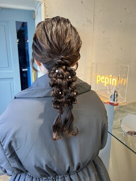 ペピンバイメルシー(pepin by merci.) ＊ ふわもこ ツイン編みおろし【結婚式/お呼ばれ/イベント】