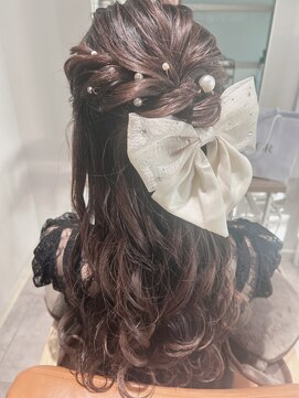 リノアヘアー(Linoa hair) ゆるめハーフアップ