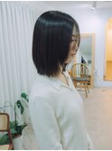 肩ラインの軽めボブ