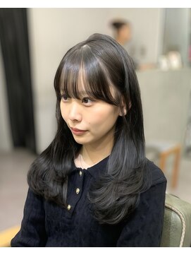 シェス 梅田茶屋町(shes) 顔周りカット+レイヤー/アリサ
