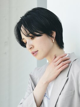 ソワネ 表参道(soigne) 洗練された印象と女性らしさを両立したハンサムショート