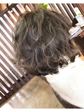 キー(kｅｙ) グレージュ