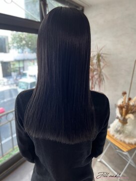 ジル アンク(Jill ankh) 《Jillankh 姫路駅前》ネイビーブラック　暗髪　艶感　ロング