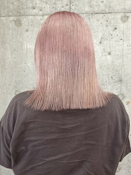 サクラ オモテサンドウ(SAKURA) ホワイトピンク ハイトーンカラー 表参道