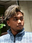MEN'S/かき上げサイドパート×ハイライト/フェード/金メッシュ