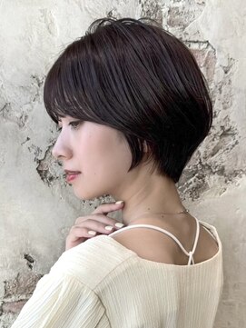 アフロート ルヴア(AFLOAT RUVUA) 「岩田莉奈」ハイライトで白髪ぼかし★くびれショートボブ 新宿