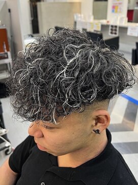 ダズルヘアラッシュ(DAZZLE hair RUSH) 名古屋ホワイトメッシュパーマブリーチツイストスパイラルパーマ