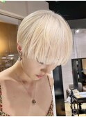 ショート ダブルカラー ブロンド ブリーチ レイヤー 表参道