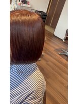 エスト(est.) 切りっぱなしボブ×チェリーレッド×ミネコラトリートメント