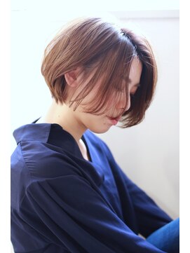 ワンコンセプト(ONE CONCEPT) 【ONE CONCEPT】大人女性のためのツヤ×ハンサムショート