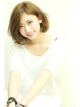 オーロ(ORO) イメチェンにオススメ耳かけ毛先パーマボブ