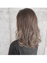 メーヴェ(Mowen)&nbsp;mowen 南堀江 透明感アッシュグレージュ×ヌーディーカラー