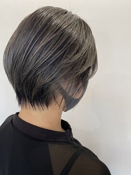 アットラップレーヴ(attrape-reve) 20代30代40代ナチュラル丸みショートアッシュベージュ