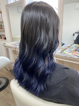 シャルム(Charme) ロング/グラデーションブルーカラー