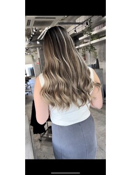 アポロ 横浜駅店(apollo) ハイライトバレイヤージュダブルカラーミルクティーベージュ