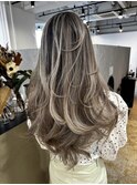 見惚れる綺麗さ。コントラストバレイヤージュ_smoky greige_