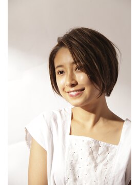 ヘアーサロン ジュエール(jyue-ru) 大人上品ショート 40代,50代,60代【沖縄/北谷/ショート】