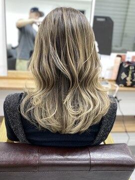 ランプ(Lamp) くびレイヤーグレーベージュニュアンスカラー白髪染め白髪ぼかし