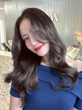 オニキス(ONYX) e121韓国風レイヤーカット透明感ブリーチなしダブルカラー表参道