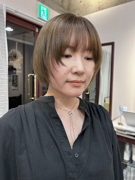 ルックアット(Look at) 【Look at】20代30代40代切りっぱなしミニボブ顔まわりレイヤー