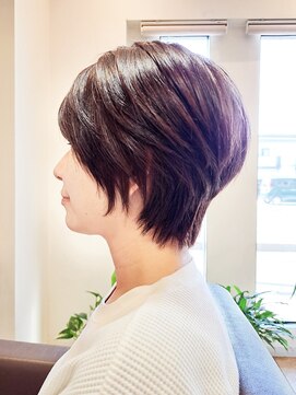 アーティ バイ ヘアー ポッシュ(Arty by Hair POSH) ショートグラデーション