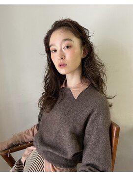 シーカ(siika) こなれミディアムパーマ