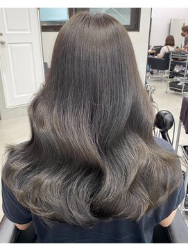 キラ 原宿(KILLA) ココアベージュ/オリーブグレー/小顔/黒髪/クラゲヘアー/原宿