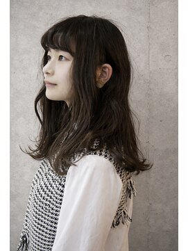 テラ(terra) シースルー前髪×ナチュラル外ハネミディ