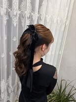 マルクヘアケア(MALQ HAIR CARE) 大人かわいいゆるふわポニー